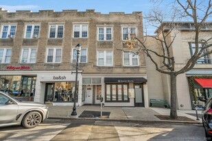 355 Greenwich Ave in Greenwich, CT - Building Photo