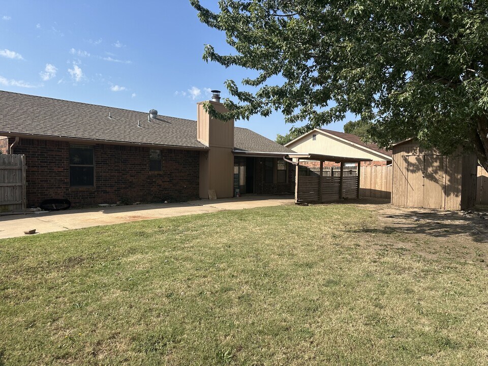 4006 Hancock Ave in Enid, OK - Building Photo