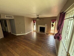 10501 South Dr in Houston, TX - Building Photo - Building Photo