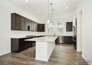 523 Primrose Ln in Louisville, CO - Foto de edificio - Building Photo