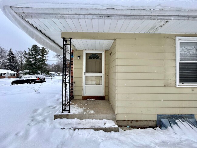 3507 Goodman Ave SW in Wyoming, MI - Building Photo - Building Photo