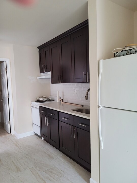 1506 52nd St, Unit 1 Bedroom in North Bergen, NJ - Building Photo