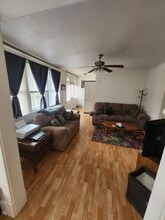 725 Bellaire Ave, Unit 725 Bellaire #2 in Pittsburgh, PA - Foto de edificio - Building Photo