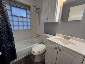 1358 Highmont Dr in Ferguson, MO - Building Photo - Building Photo