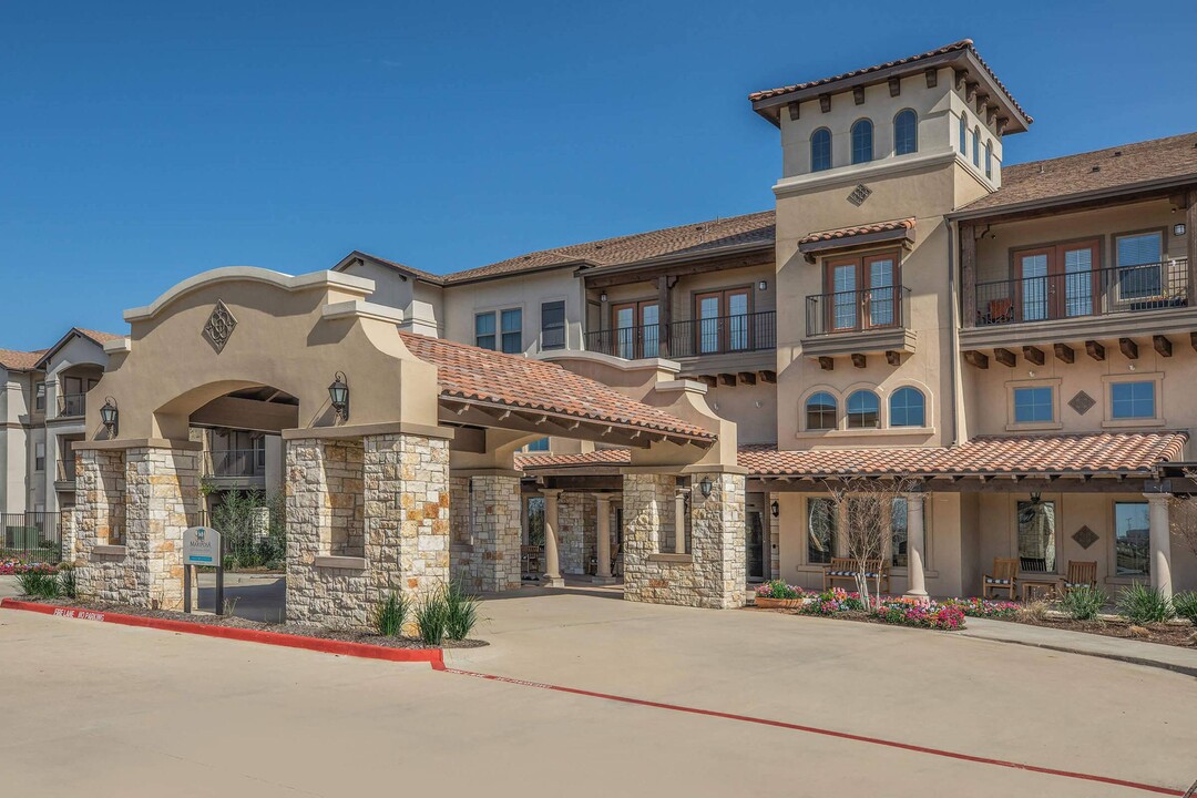 Mariposa at Harris Road 55+ Apartments in Arlington, TX - Foto de edificio