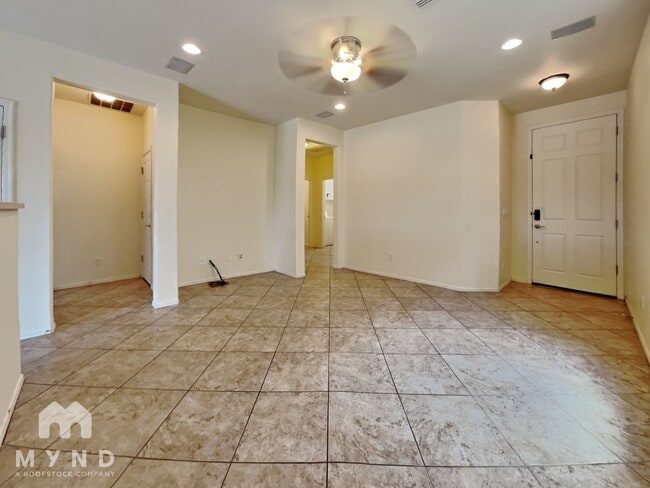 38024 N Pagoda Ln, Unit 04-309 in New River, AZ - Foto de edificio - Building Photo