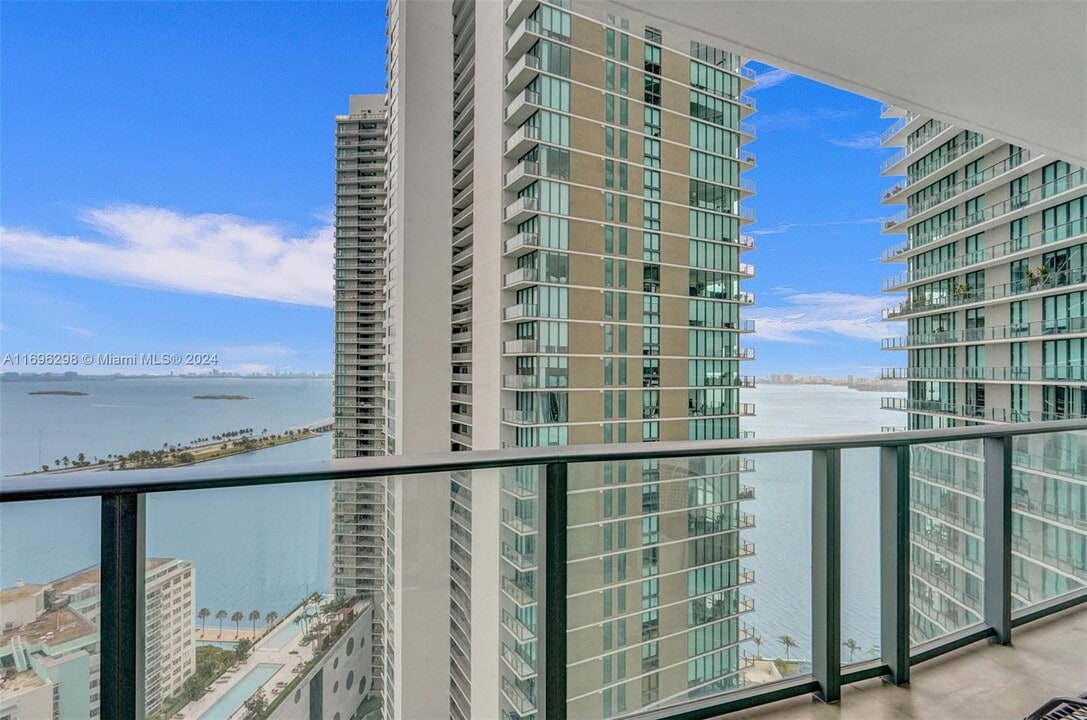 501 NE 31st St, Unit 2906 in Miami, FL - Building Photo