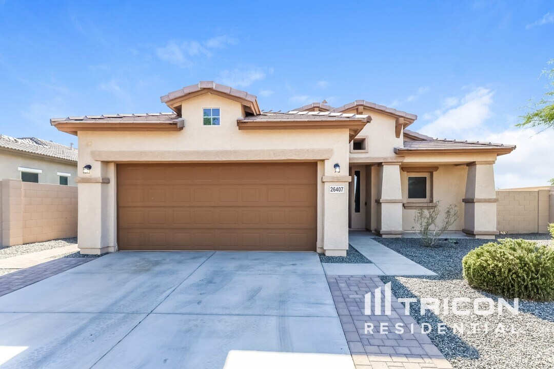 26407 N 166th Ave in Surprise, AZ - Foto de edificio