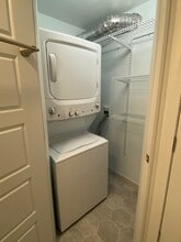 7 Vale St, Unit Apt #1 in Salem, MA - Building Photo - Building Photo