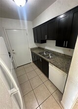 8475 SW 94th St in Miami, FL - Building Photo - Building Photo