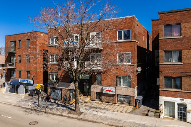 5777B Décarie Boul in Montréal, QC - Building Photo - Building Photo