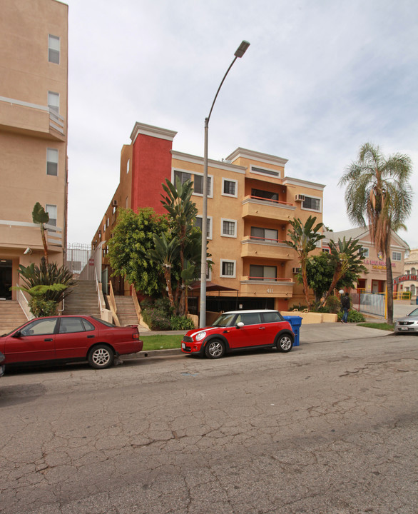 411 S Berendo St in Los Angeles, CA - Building Photo