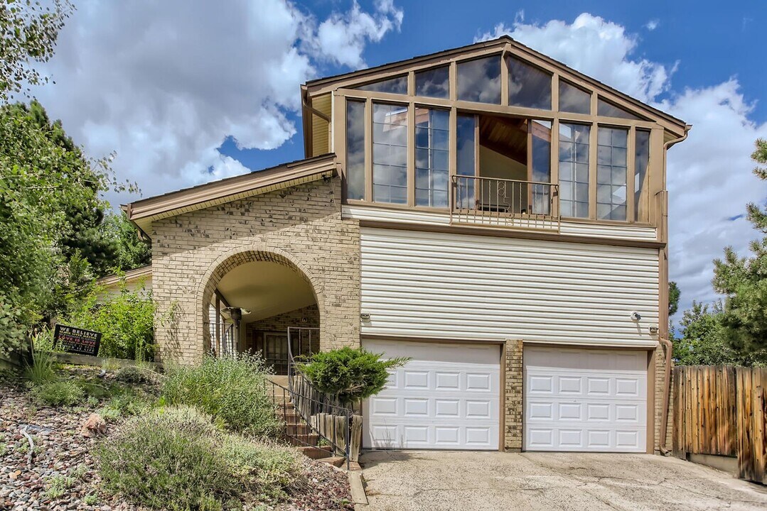 853 S Coors Dr in Lakewood, CO - Building Photo