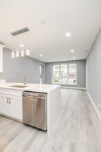 1232 S Fairfield Ave, Unit 2 in Chicago, IL - Foto de edificio - Building Photo