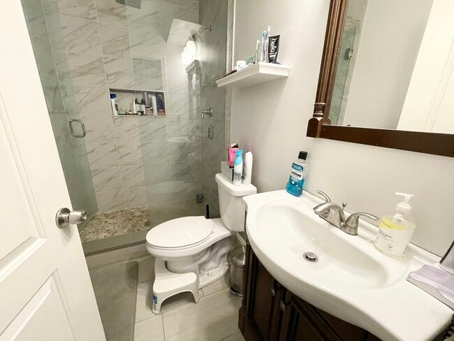 33 Rawson St, Unit 2 in Boston, MA - Building Photo - Building Photo