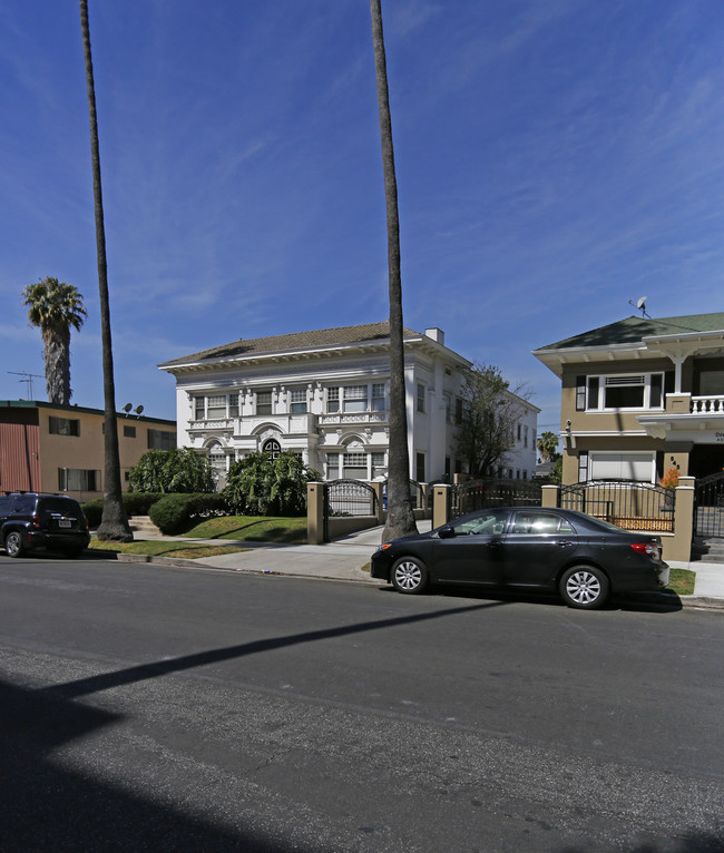 551 S Gramercy Pl in Los Angeles, CA - Building Photo - Building Photo