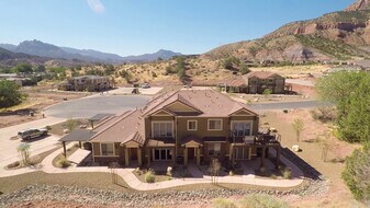 115 Trapper Cir, Unit C in Hurricane, UT - Building Photo