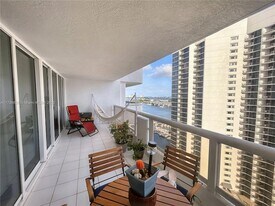 1717 N Bayshore Dr, Unit A-2542 in Miami, FL - Building Photo