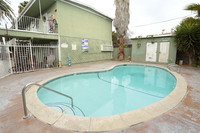 Vista Garden Apartments in Chula Vista, CA - Foto de edificio - Building Photo