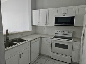 2908 SE 17th Ave in Homestead, FL - Building Photo - Building Photo