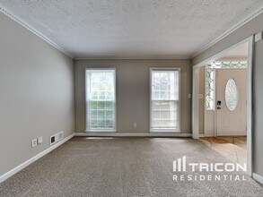 4047 Linda Ln SW in Lilburn, GA - Building Photo - Building Photo