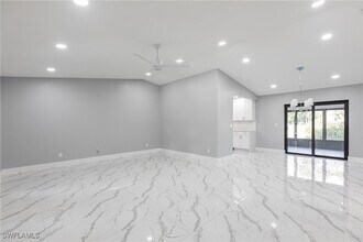 242 Ground Dove Cir SE in Lehigh Acres, FL - Building Photo - Building Photo
