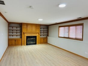 1805 Pebble Beach Dr in Plainfield, IL - Building Photo - Building Photo