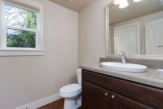 21217 SE 25th St in Sammamish, WA - Building Photo - Building Photo