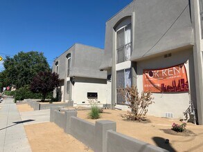 412 San Pascual Ave, Unit 5 in Los Angeles, CA - Foto de edificio - Building Photo