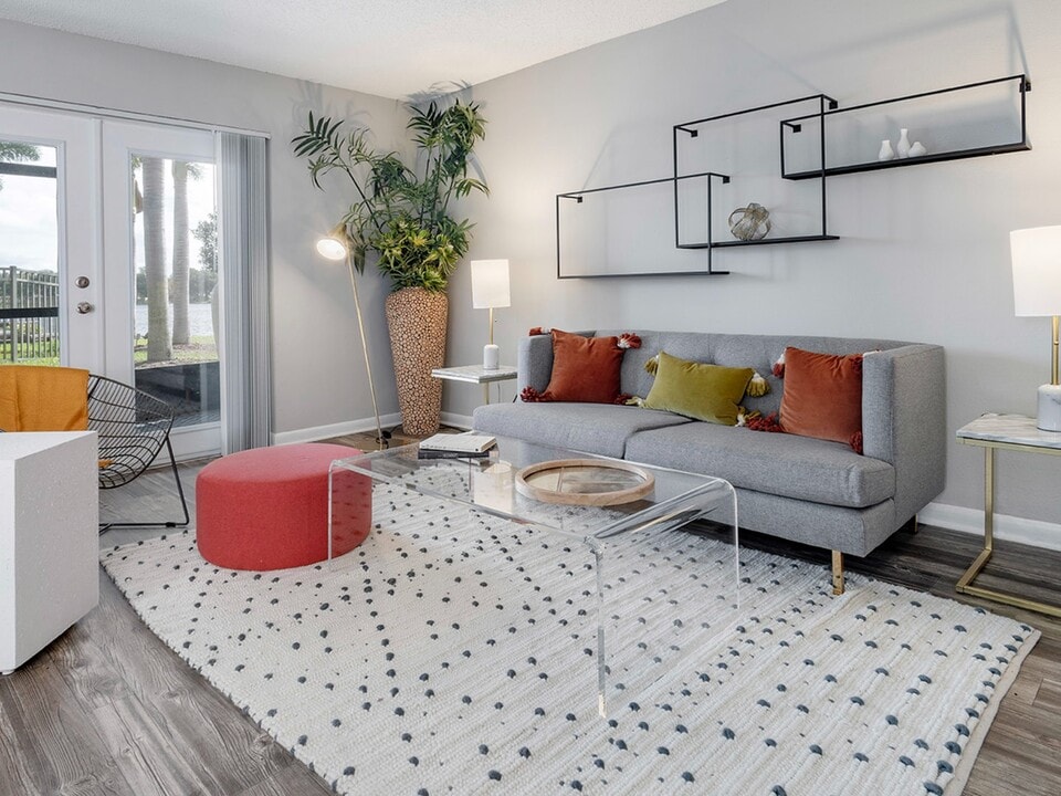 Liv at Winter Park Apartment Homes in Winter Park, FL - Foto de edificio