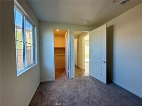 16062 Jaegar in Fontana, CA - Building Photo - Building Photo