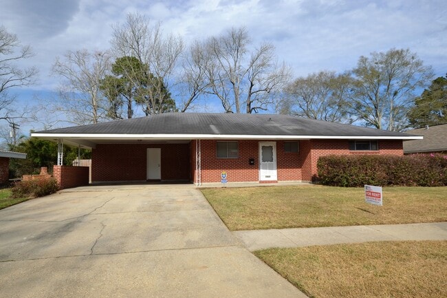 property at 8255 Queenswood Ct