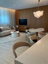 31 SE 5th St, Unit 392 in Miami, FL - Building Photo