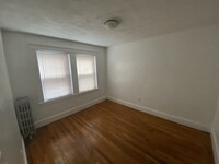 86 Beechcroft St, Unit 1 in Boston, MA - Building Photo - Building Photo