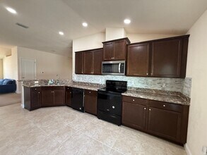 585 W Runyon Loop in Beverly Hills, FL - Building Photo - Building Photo