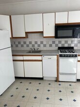 66 Phillips St, Unit 1 in Boston, MA - Foto de edificio - Building Photo