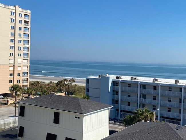 1126 1st St N in Jacksonville Beach, FL - Building Photo - Building Photo