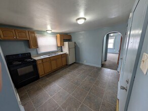 222 Dr Martin Luther King Jr Blvd in Anderson, IN - Building Photo - Building Photo