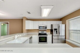 1412 First St in Jacksonville Beach, FL - Building Photo - Building Photo