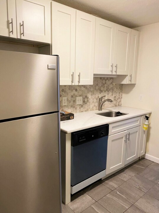 31 Chelsea St, Unit uni1R 1-bed 1 -bath in Boston, MA - Building Photo