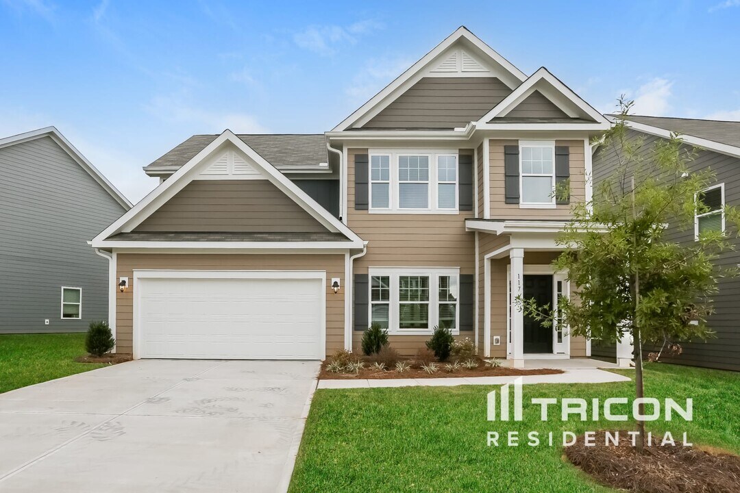 117 Halesworth Rd in Mooresville, NC - Building Photo