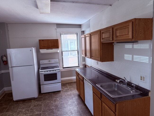 property at 14 E Main St