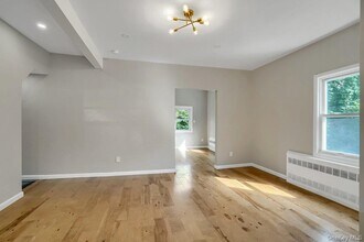 24 South St in Highland Falls, NY - Building Photo - Building Photo