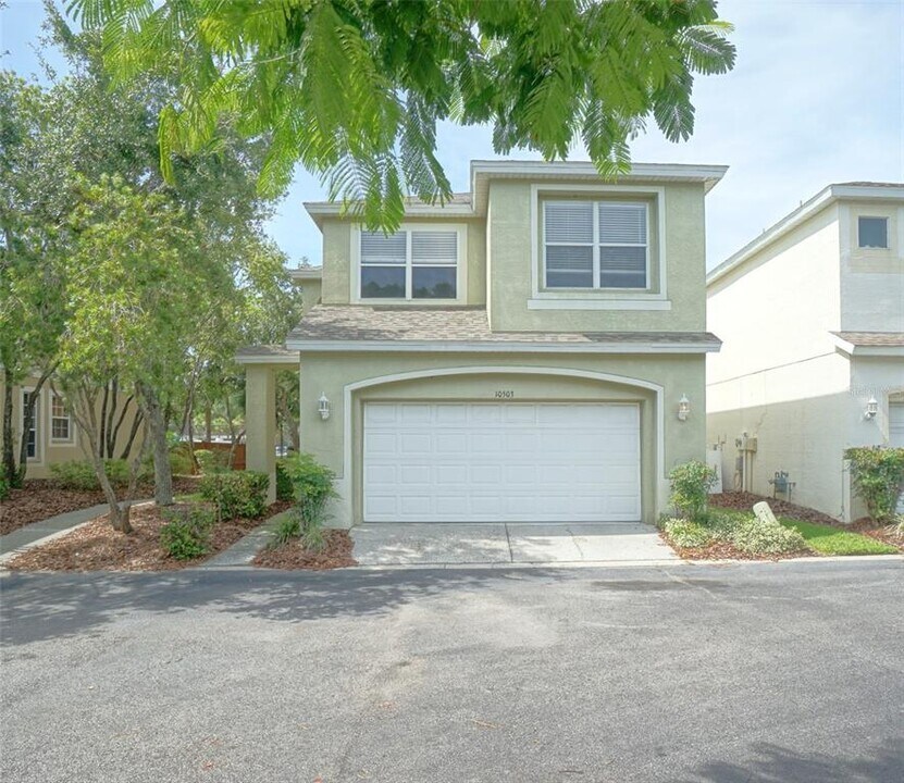 10503 Barnstable Ct in Tampa, FL - Building Photo