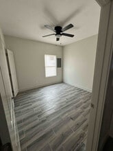 1802 Atrium Pl Dr, Unit 1 in Harlingen, TX - Foto de edificio - Building Photo