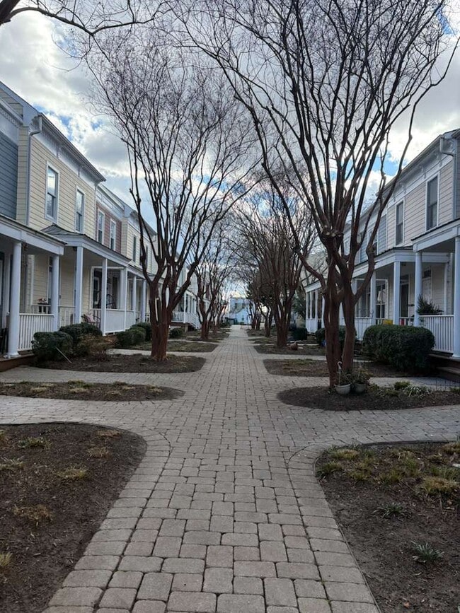 605 Spring St, Unit F in Richmond, VA - Building Photo - Building Photo