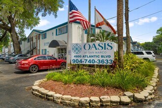 Oasis at San Marco in Jacksonville, FL - Foto de edificio - Building Photo