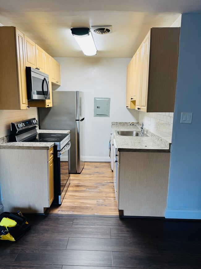 5601 Parker House Ter, Unit 218 in Hyattsville, MD - Building Photo - Building Photo