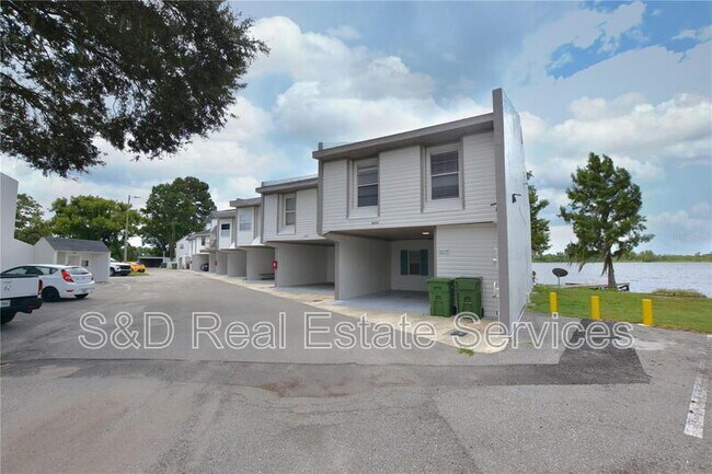 property at 2211 9th St SE