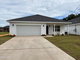 2940 Hall Ave in Panama City, FL - Building Photo